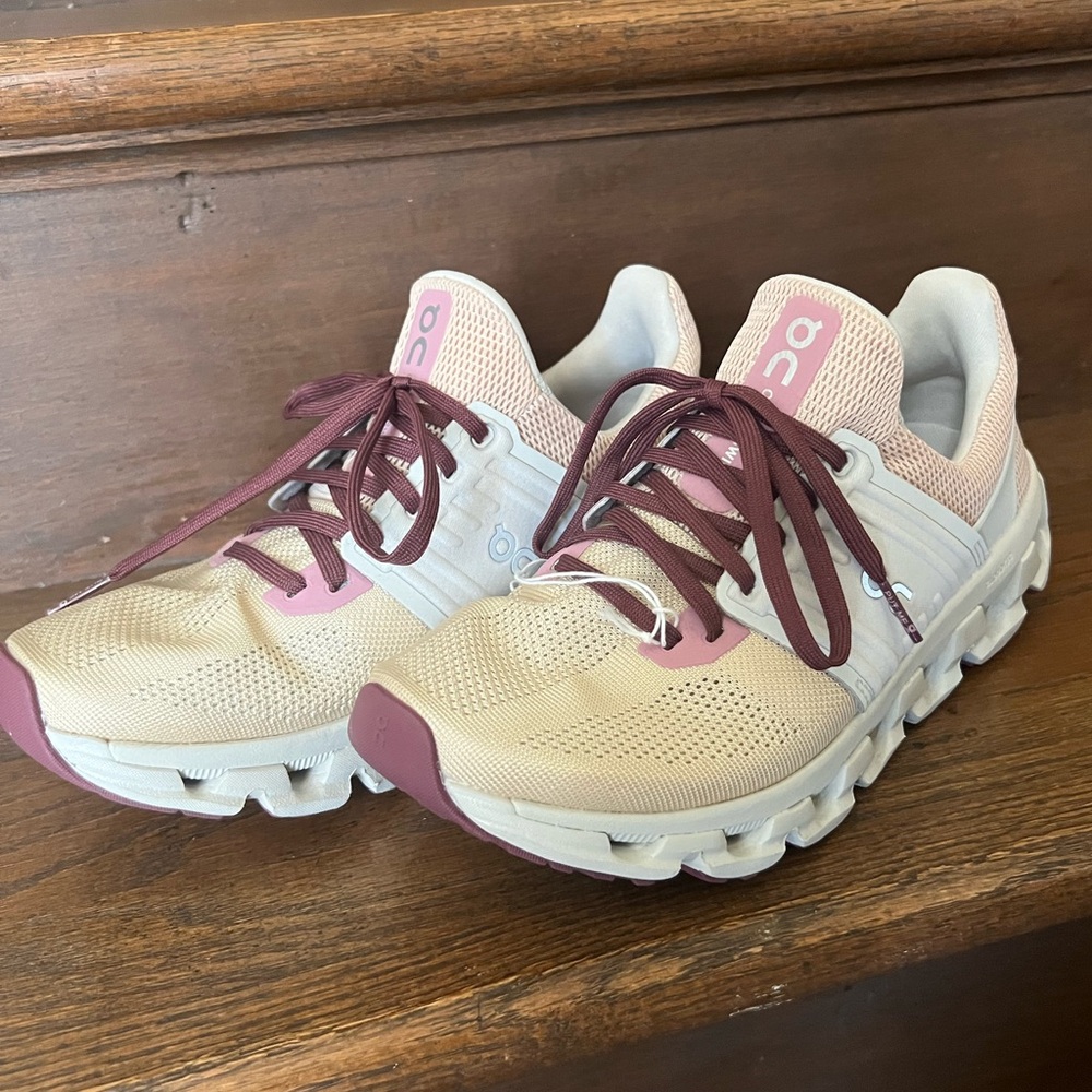Women’s ON CLOUD Sneakers